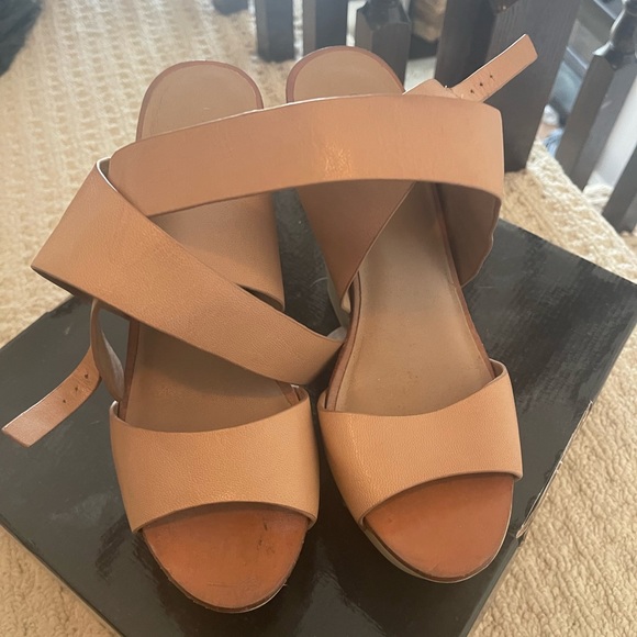 BC BG WEDGE Sandals ! - Picture 4 of 6